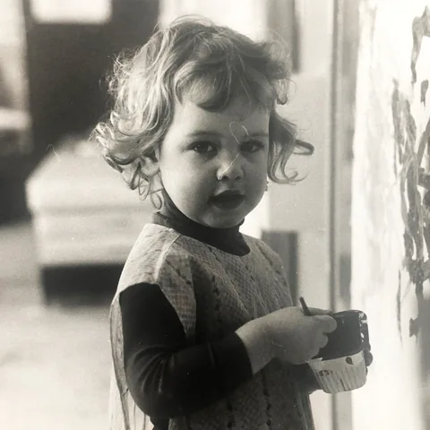 Julie Hamadou enfant, la photo qu’elle a choisie pour se présenter