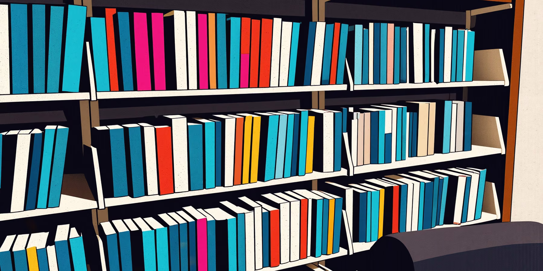 Bibliothèque remplie de livres aux dos colorés